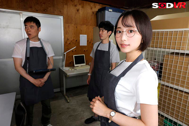 【13dsvr01864】那賀崎ゆきね｜めがね人妻のフェラ口内射精がヌケる！仕事中に即ヌキ！｜サンプル画像7枚目