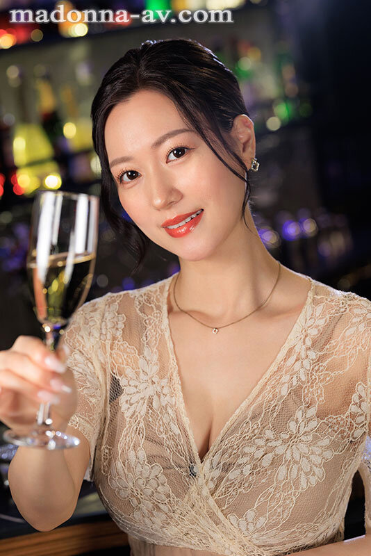 【juvr00255】岬ひかり|巨乳熟女と正常位がヌケる!新婦友人とワンナイト|サンプル画像2枚目