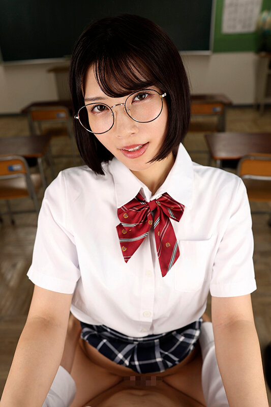 【savr00943】宮城りえ｜メガネのJK美少女の騎乗位中出しがヌケる！｜サンプル画像4枚目