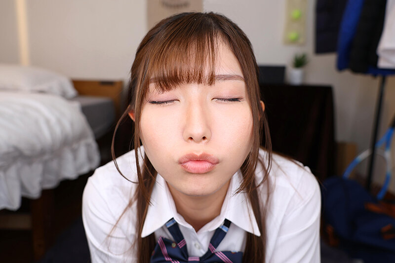 【urvrsp00462】逢沢みゆ|顔距離3cm!濃厚美顔ベロチュー誘惑!|サンプル画像2枚目