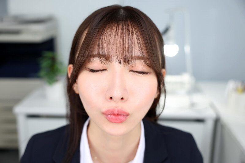 【urvrsp00520】倉木しおり｜美少女8人に見つめられながらフェラ口内射精がヌケる！｜サンプル画像2枚目