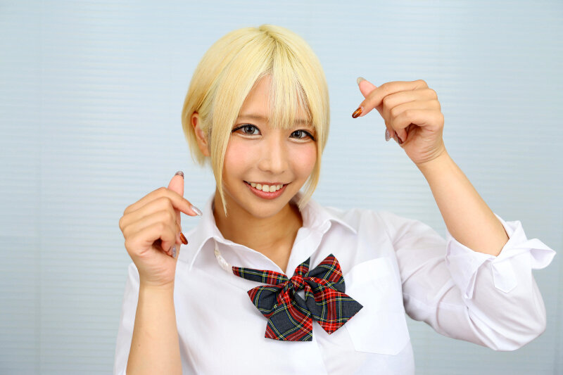 【urvrsp00520】倉木しおり｜美少女8人に見つめられながらフェラ口内射精がヌケる！｜サンプル画像5枚目