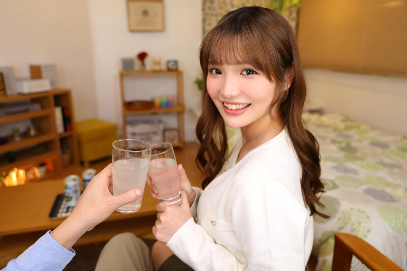 【urvrsp00543】美人後輩OLに誘惑され、彼女の事も忘れるくらい何度も精子を搾り取られた僕。｜佐藤愛瑠｜サンプル画像4枚目