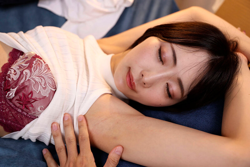 【vrkm01682】那賀崎ゆきね｜ワキ見せ正常位＆騎乗位中出しがヌケる！ワキフェチ必見｜サンプル画像5枚目